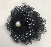 کلیپس مو حریر گیپور مشکی با ترکیب پارچه خال دار، گیپور گل دار و مروارید تزئینی